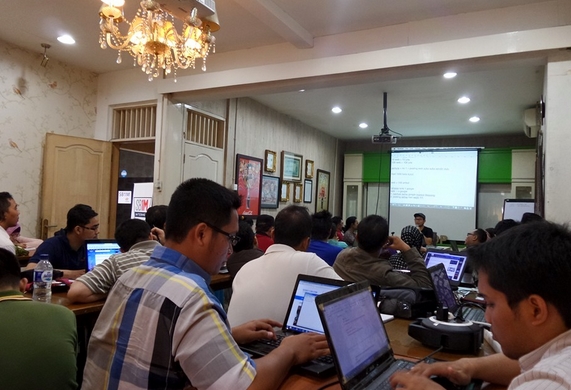 Tempat Belajar Kursus Internet dan sekolah Online di Ngawi untuk Karyawan dan Mahasiswa
